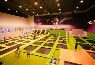 Батутный центр "Невесомость"