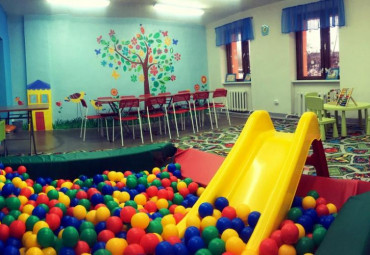 Спортивно-развлекательный клуб "Батутник"