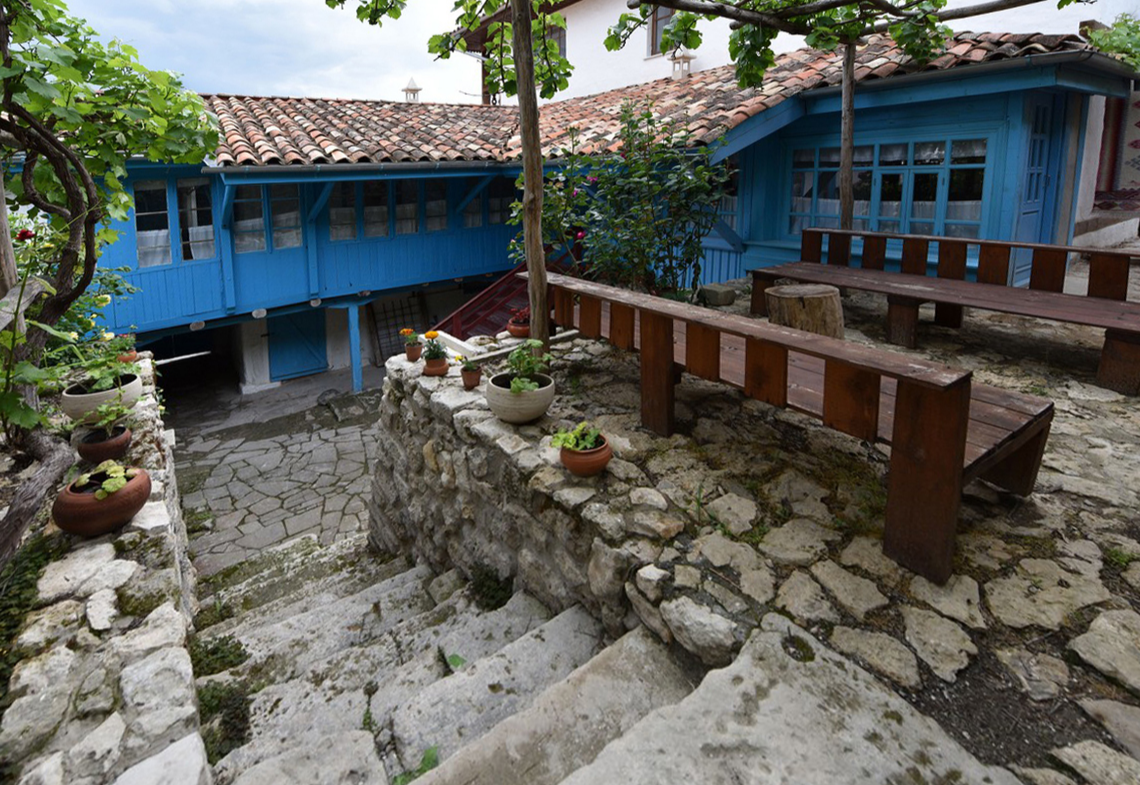 Крымскотатарский этнографический центр “Dervish Evi"