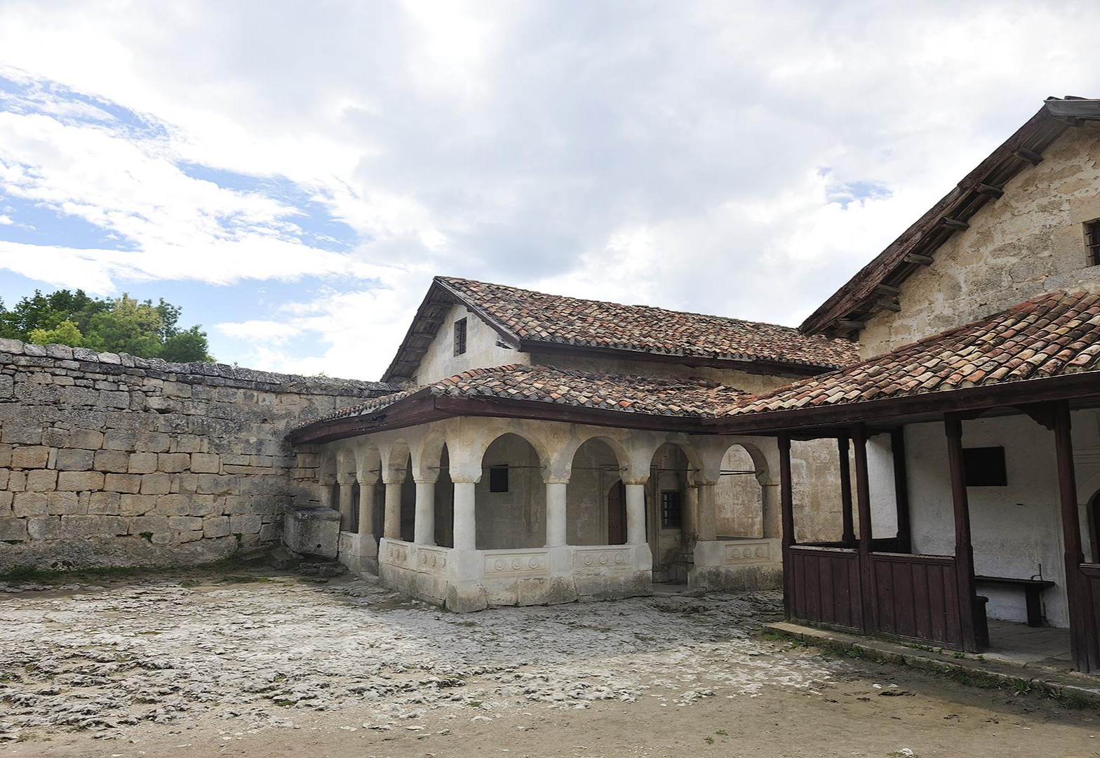 Музей археологии и «пещерных городов»