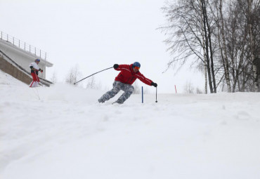 Спортивная Деревня "Новинки" - Катание на горных лыжах, сноуборде.