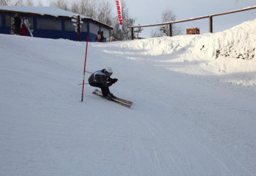 Спортивная Деревня "Новинки" - Катание на горных лыжах, сноуборде.