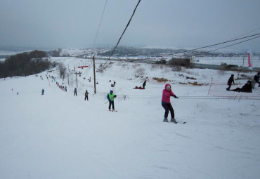 Спортивная Деревня "Новинки" - Катание на горных лыжах, сноуборде.