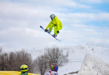 Спортивная Деревня "Новинки" - Катание на горных лыжах, сноуборде.
