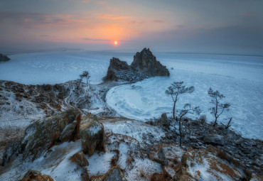 Байкал, лёд и вода