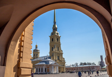 Санкт-Петербург: под Рождественской звездой (без авиаперелета)