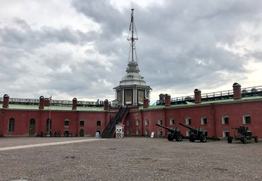 Санкт-Петербург: под Рождественской звездой (авиаперелет)