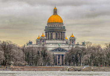 Санкт-Петербург: волшебные мгновения Рождества