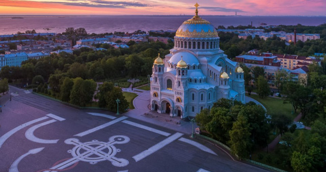 Классический Санкт-Петербург, 9 дней, заезды по понедельникам (авиаперелет)