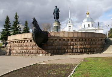 По Золотому кольцу с комфортом: Санкт-Петербург – Вышний Волочек – Тверь – Переславль-Залесский – Ростов Великий – Ярославль – Кострома – Плёс – Суздаль – Владимир – Боголюбово – Сергиев Посад