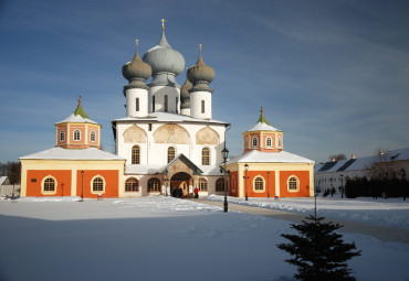 Вологодские жемчужины. Санкт-Петербург - Тихвин - Устюжна - пос. Даниловское - Череповец - Кириллов - Ферапонтово - Вологда - Нелазское  - Чагода - Санкт-Петербург