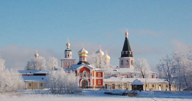 Санкт-Петербург – Старая Русса – Валдай – Великий Новгород