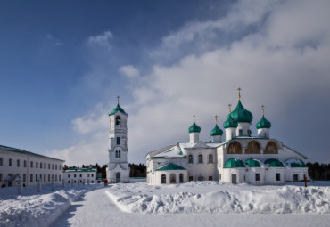 Новый год в Петрозаводске. Санкт-Петербург - Старая Слобода - Олонец  - Петрозаводск- Чална  - Кивач - дер. Киндасово