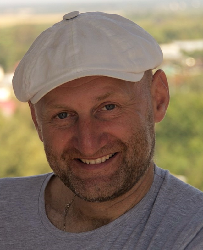 Сергей Максимов