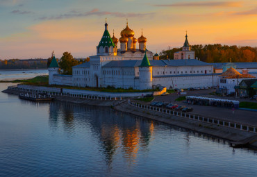 Звезда Руси. Москва-Коломна–Рязань–Гусь-Железный–Касимов–Муром–Нижний Новгород–Гороховец–Владимир–Боголюбово–Суздаль–Плёс–Кострома–Ярославль–Ростов Великий–Переславль-Залесский–Сергиев Посад.