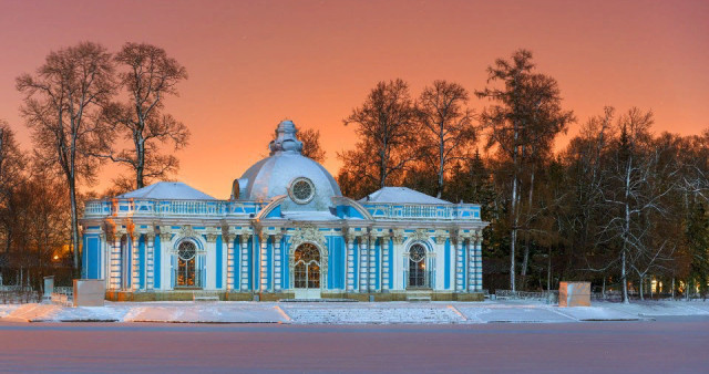 Санкт-Петербург - день за днем. Новогодние чудеса. Санкт-Петербург - Выборг - Пушкин - Кронштадт.