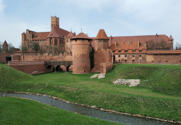 На самом Западе России. Калининград-Куршская Коса-Янтарный-Светлогорск-кирха Арнау-замок Вальдау-замок Шаакен-замок Несеельбек