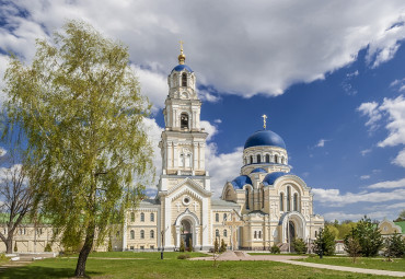 Долина святых родников. Москва - Калуга - Ермолино - Спас-Загорье - с. им. Льва Толстого -