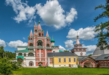 На землях звенигородского чудотворца. Москва - Николо-Урюпино (Храм Николая Чудотворца) - Звенигород - Саввино-Сторожевский монастырь