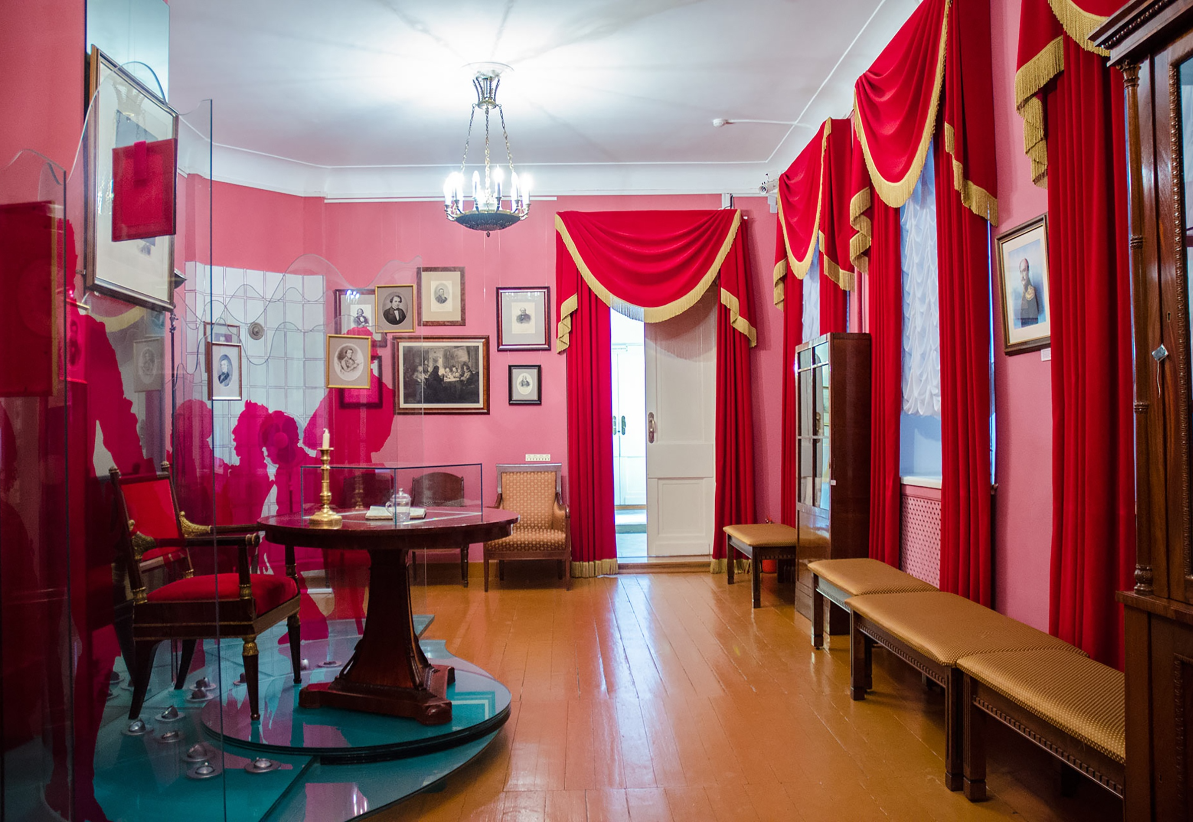 Дом Гоголя - Мемориальный музей и научная библиотека