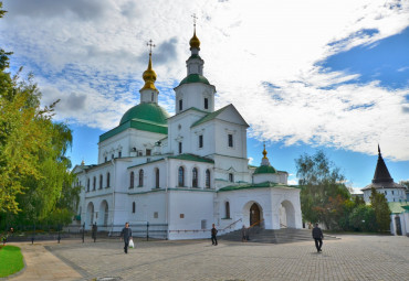 По святым местам Спиридона Тримифунтского. Москва