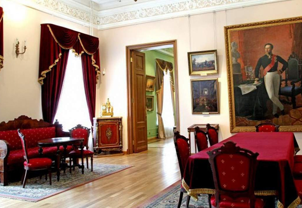 Губернаторский дом