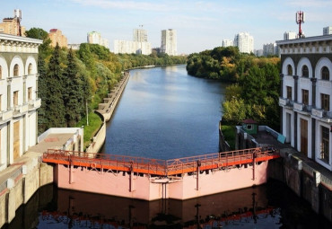 Круиз в царское село к храму Белый лебедь. Москва