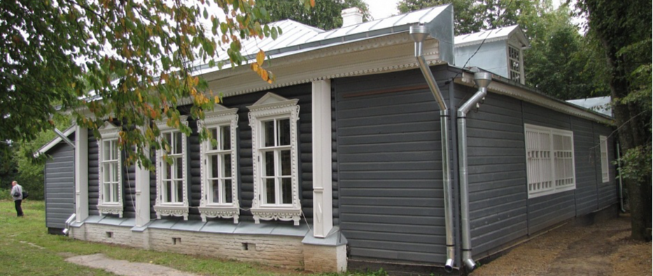 Мемориальная чеховская школа, с. Новоселки