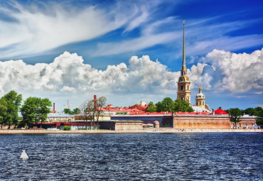 Майские праздники в Санкт-Петербурге. Москва - Санкт-Петербург - Петергоф - Кронштадт.