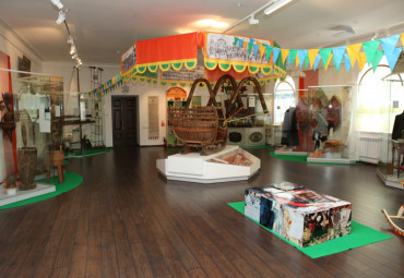 «Шумит, гуляет ярмарка» 16 +