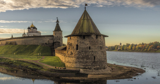 Серебряное ожерелье. Санкт-Петербург - Царское село - Павловск - Псков - Петергоф