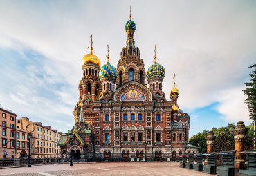 ПЕРВОМАЙ В ПЕТЕРБУРГЕ. Петергоф - Новая Голландия.