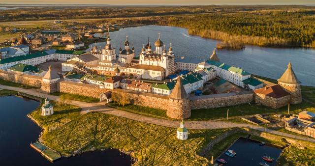 Чудеса Соловецкой природы. Кемь - Большой Соловецкий остров - Соловецкая дамба - о. Большая Муксалма - мыс Белужий - о. Топ - Большой Заяцкий остров