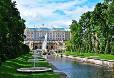 Вечный град Петра. Санкт-Петербург - Петергоф - Кронштадт.