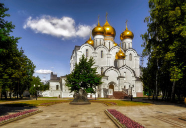 Золотое кольцо самобытное. Москва - Сергиев Посад - Александров - Мышкин - Углич - Борисоглебск - Ростов Великий -  Ярославль - Кострома.