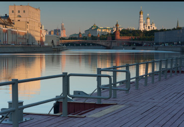 Москва, я люблю тебя! Прогулка на теплоходе по центру Москвы