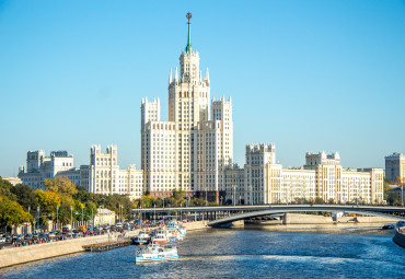 Москва, я люблю тебя! Прогулка на теплоходе по центру Москвы