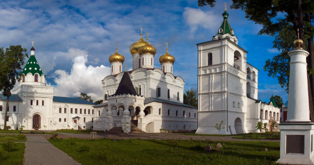 Все лучшее за 3 дня! Москва - Сергиев Посад - Переславль Залесский - Ростов Великий - Ярославль - Кострома - Иваново - Суздаль - Владимир - Москва