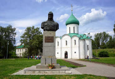 Московская история. Москва - Переславль-Залесский - Сергиев Посад.