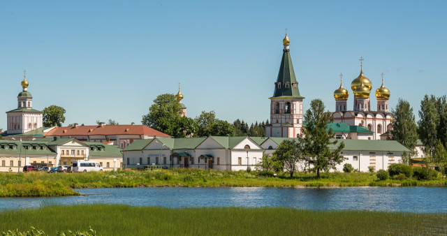 Серебряное ожерелье России. Санкт-Петербург - Петергоф - Великий Новгород - Хутынь.