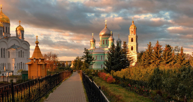 Святые источники Руси. Москва - Сергиев Посад - Переславль-Залесский - Ростов Великий - Кострома - Ярославль - Иваново - Суздаль - Муром - Дивеево - Москва