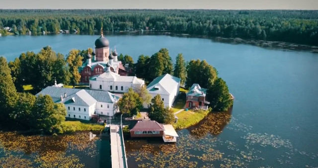 Град на острове стоит. Москва - Орехово - Покров - Свято-Введенская островная пустынь.