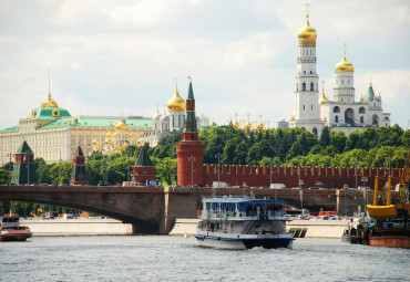 Вдоль тихих берегов Москвы.