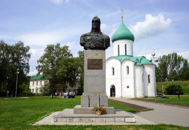 В гости к Царю Берендею с посещением музея Рождения сказки. Москва - д. Василёво - Переславль-Залесский - Москва