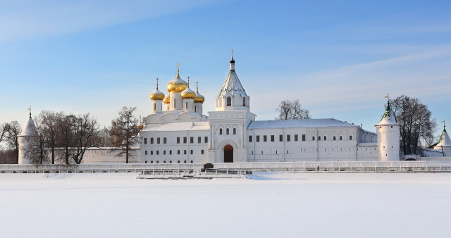 «Новый год в Костроме» + терем Снегурочки + лосеферма. Москва - Кострома - Сумароково.