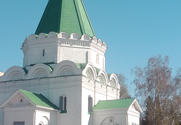 «Начинается земля, как известно, от Кремля» (В. В. Маяковский)