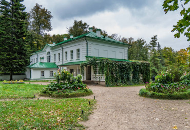 На перекрёстке дорог и эпох. Москва - Малоярославец - Калуга - Ясная поляна - Тула