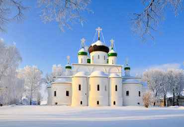 Снегурочка, лоси и Баба Яга. Москва - Переславль-Залесский – Ярославль – Сумароково – Кострома – Владимир – Суздаль.