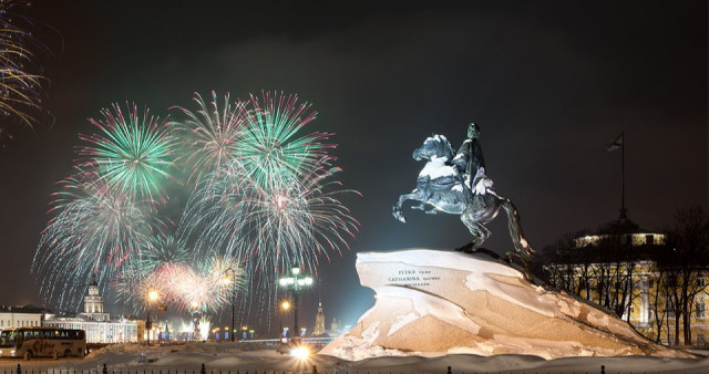 Встреча Нового года в Северной столице. Санкт-Петербург - Кронштадт.