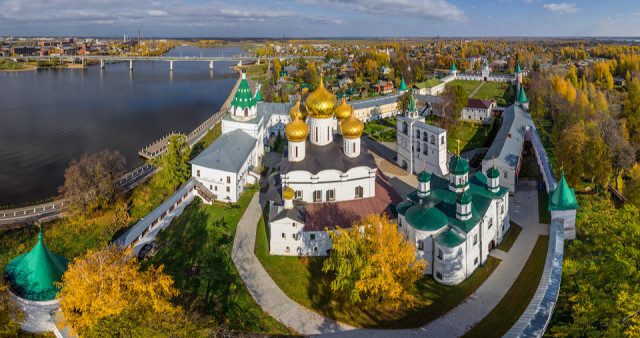 Кострома полна чудес. Москва - Кострома - Сумароково.